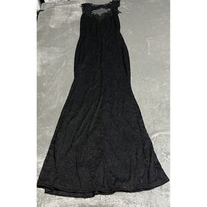 green emerald velvet dress Maggy London Women's Printed Cap Sleeve Midi Dress - Black/Flame main image 1